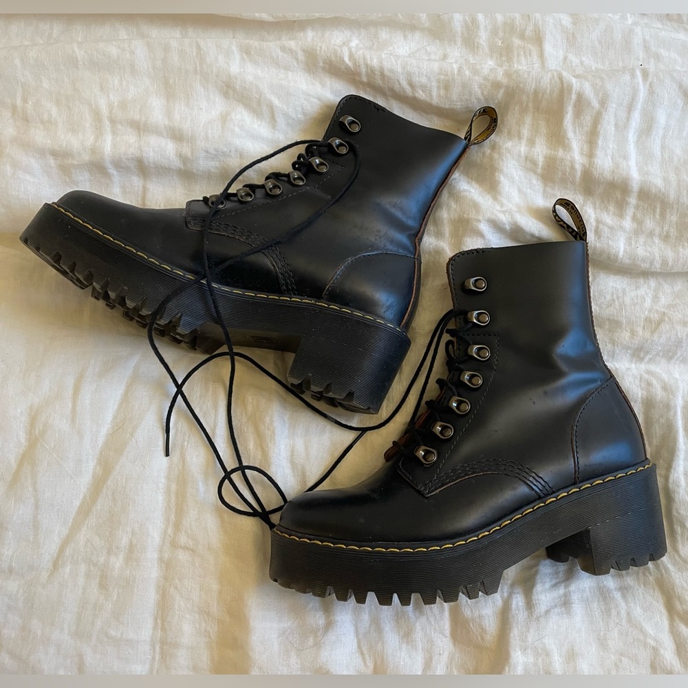 Dr Martens Leona